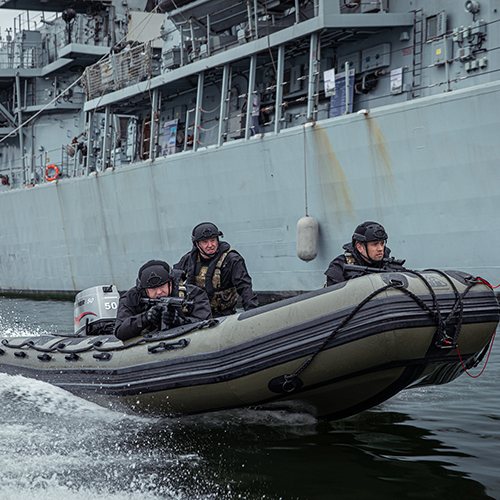 The Survitec GPM range is a robust, heavy duty multi-purpose inflatable boat, constructed from UV and abrasion resistant Hypalon